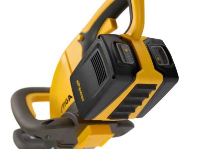 HT 300 20v Hedge Trimmer (2x2Ah & Charger) - Image 2